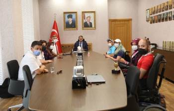 "Güçlü İnsanların, Cesur Hikâyelerine Şahit Olmaktan Mutluluk Duydum"
