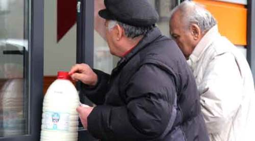 "Halk Süt"e büyük ilgi!