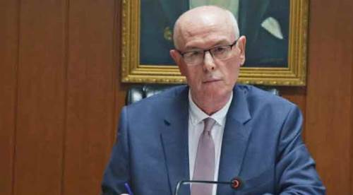 "Halkın sesine kulak verin!"