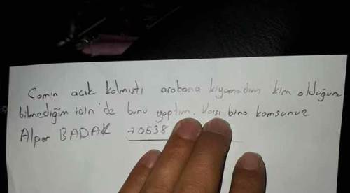 "İnsanlık ölmemiş" dedirten not...