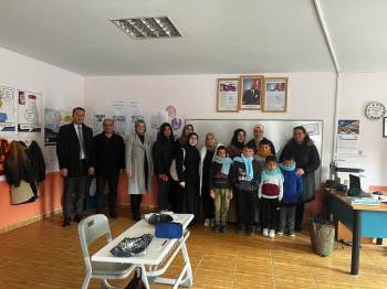 "Isıtan Eller" Projesi İle Miniklerin Yüreklerine Dokundular
