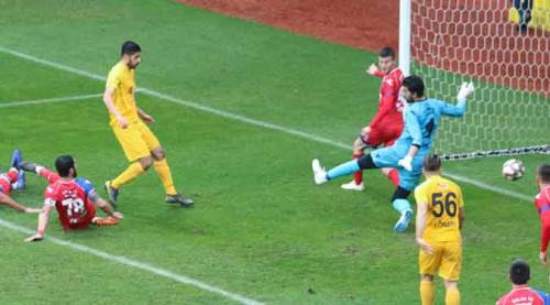 "İyi ki Eskişehirspor'da kalmışız"