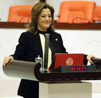 "Kadınlar, Siyaset Sahnesinde Ve Karar Alma Mekanizmalarında Daha Fazla Yer Almalı"
