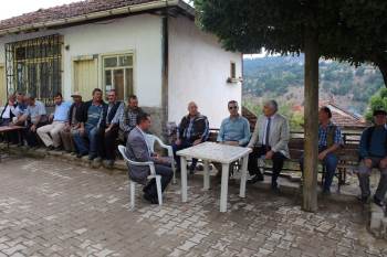 "Köy Yollarında Sıcak Asfalt Çalışmaları Aralıksız Devam Edecek"
