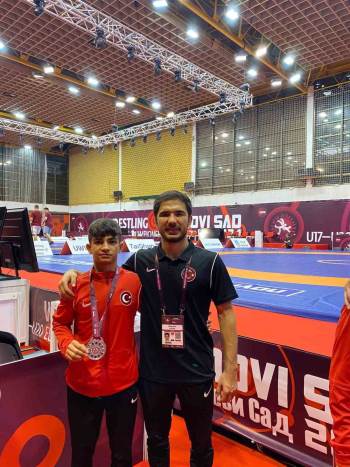 ‘Minderin Efeleri’ Avrupa Üçüncüsü Oldu
