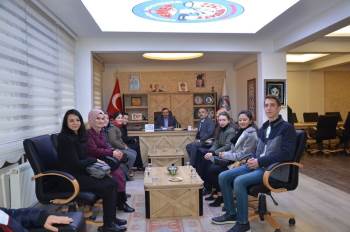 "Öğretmenlerimiz Her Devirde Yaşadıkları Toplumun Âkil İnsanı Olmuşlardır"
