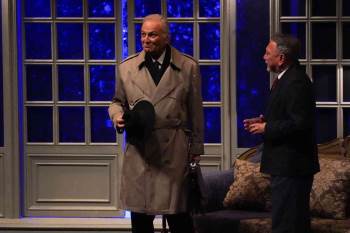 ’On Kişiydiler’ Tiyatro Oyunu Ayakta Alkışlandı
