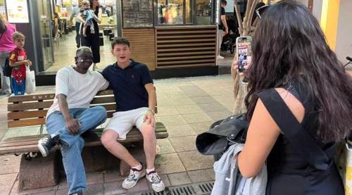 “Osimhen Bankı” Eskişehir’de viral oldu: Fotoğraf çekilmek için bekliyorlar