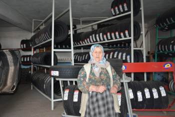 (Özel) 82 Yaşındaki Lastikçi Vesile Nine’Den Kadınlara Altın Değerinde Öğüt:
