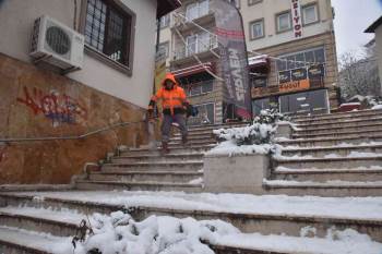 (Özel) Bilecik’Te Karla Mücadele İçin Günde 3 Ton Solüsyon Kullanılıyor
