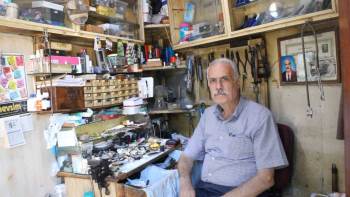 (Özel) Dededen Toruna 4 Kuşaktır Saat Tamir Ediyorlar
