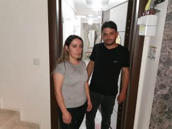 (Özel) Evlere Giren Kadın Hırsızlar 15 Bin Tl İle Parfümleri Bile Çaldı
