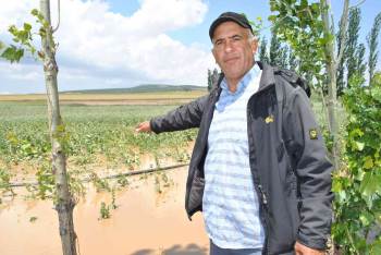 (Özel) Gece Yarısı Başlayan Yağmur Köyde Sele Neden Oldu
