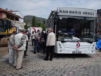 (Özel) Kan Vermek İçin Uzun Kuyruklar Oluştu
