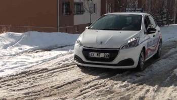 (Özel) Karlı Ve Buzlu Yollarda Araç Kullanmanın Püf Noktaları
