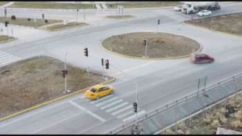 (Özel) Kırmızı Işık İhlali Yapan Sürücüler Jandarmadan Kaçamadılar
