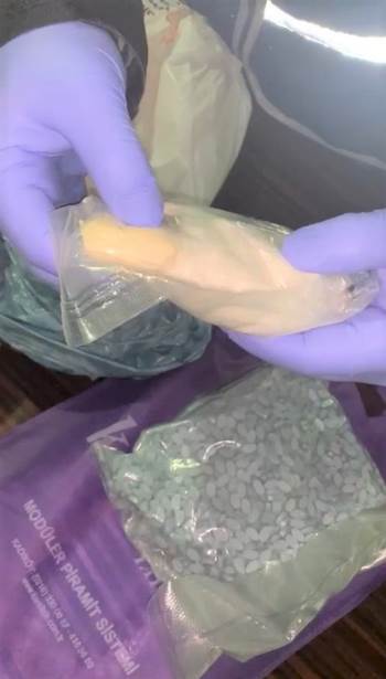 (Özel) Kütahya’Da Durdurulan Araçta Uyuşturucu Ele Geçirildi
