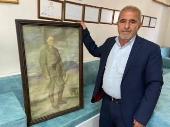 (Özel) Muhtarlıktaki Bu Tabloya Nesillerdir Gözü Gibi Bakıyorlar
