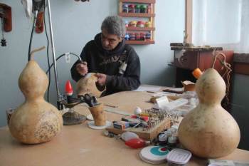 (Özel) Su Kabağını Sanat Eserine Dönüştürüyor
