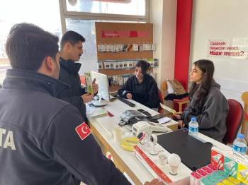 “Sıfır Atık” Projesi Çerçevesinde Halk Bilinçlendirildi
