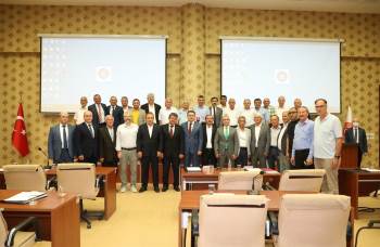 "Tartışarak Ve Konuşarak Ortak Bir Noktaya Varabilmek Önemli Ve Demokrasinin De Gereği"
