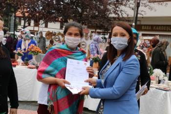 "Unutulmaya Yüz Tutmuş El Sanatları Kursları" Projesi Açılan Sergi İle Son Buldu
