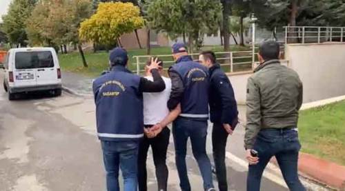 'Yağ satarım, bal satarım' deyip dolandırdı