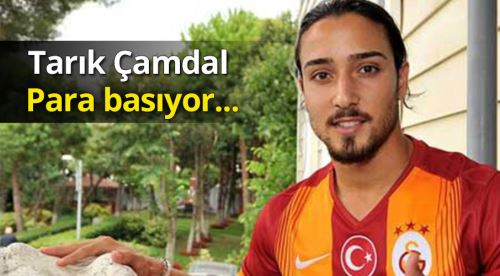 'Yatan' servet! Tarık Çamdal para basıyor...