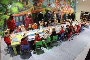 ’Yerli Malı Haftası’Nı Coşkuyla Kutladılar
