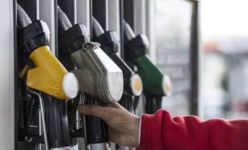 1 Kasım öncesi akaryakıt alarmı: Benzin ve motorine kaç TL zam gelecek?