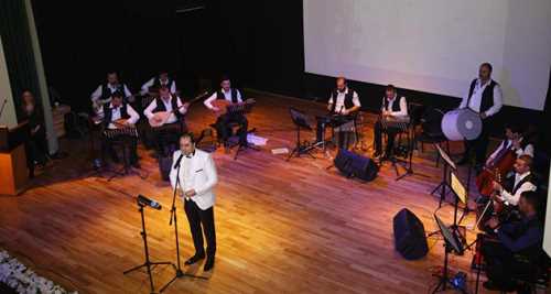 1 MAYIS SANATLA KUCAKLANIYOR