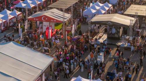 1 ton sucuk, 15 bin yumurta! Afyon’da rekor denemesi