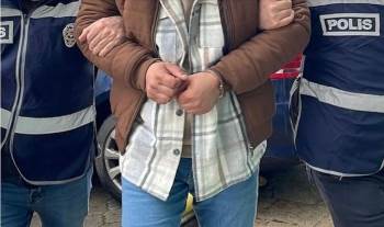 1 Yıl 1 Ay 15 Gün Hapis Cezasıyla Aranıyordu Yakalandı
