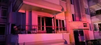 10 Kişinin Etkilendiği Yangında Alkollü Ev Sahibi Canını Son Anda Kurtardı
