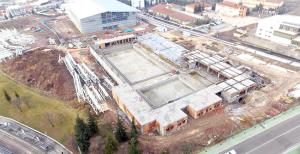 10 parkurlu yüzme havuzu