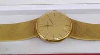 100 yıllık antika altın saate biçtiği fiyat...