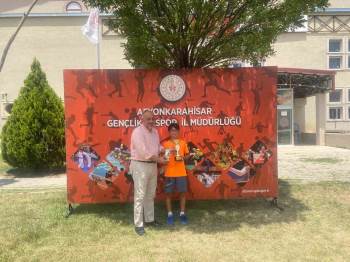 12 Yaş Tenis Yaz Kupası Afyonkarahisar’Da Tamamlandı
