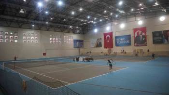 12 Yaş Türkiye Serisi 5. Yaz Kupası Afyonkarahisar’Da Devam Ediyor
