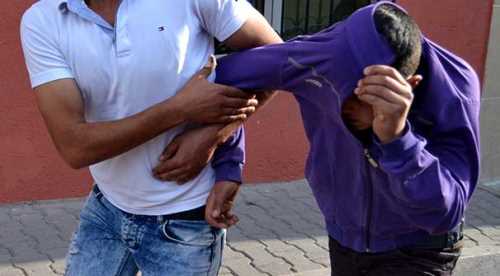 13 yaşında amcasını öldürdü