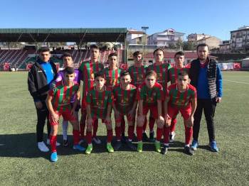 1308 Osmaneli Belediye Spor U16 Futbol Takımı Şampiyon Oldu
