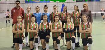 1308 Osmaneli Belediyespor Voleybol Takımına Ligi 3’Üncü Bitirdi

