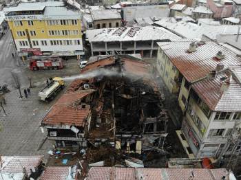 15 Dükkânın Yandığı Olayda Facianın Boyutu Gün Ağardığında Ortaya Çıktı
