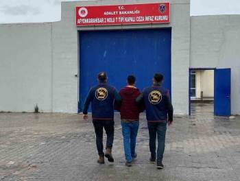 15 Yıl Hapis Cezası İle Aranan Şahsı Jasat Yakaladı
