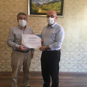 19 Yaşında Başladığı Öğretmenliğe 46 Yıl Sonra Veda Etti
