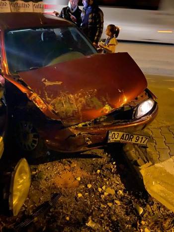 2 Ayrı Trafik Kazasında 7 Kişi Yaralandı
