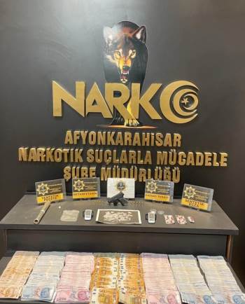 2 Kişinin Tutuklandığı Uyuşturucu Operasyonunda 300 Bin Tl Para Ele Geçirildi
