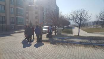 2 Otomobile Çarpıp Takla Atan Araçta Bir Kişi Yaralandı
