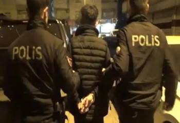 2 Yıl 4 Ay 22 Gün Hapis Cezası İle Aranıyordu
