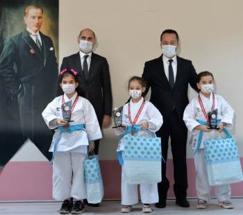 2020 Yılında Derece Alan Sporcular Ödüllendirildi
