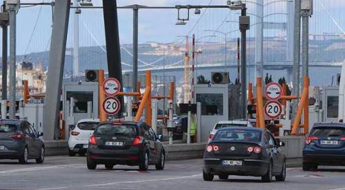 2026 yılında köprü ve otoyol geçiş ücretlerine zam geldi: Yeni ücretler nasıl olacak?